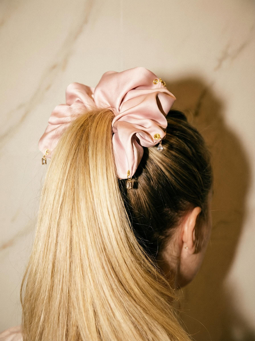 CHARMABLE SCRUNCHIE